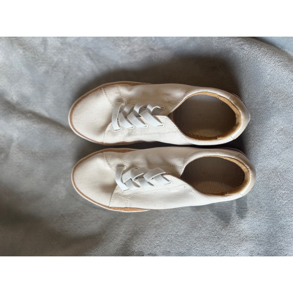 Lolë Lily Canvas Lace-Up Sneakers White / Off-White Women's Size 8.5